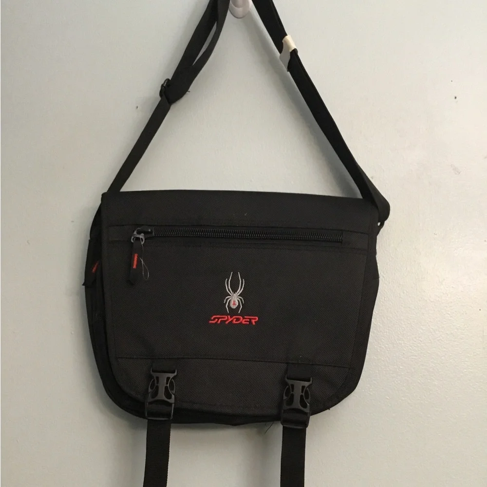 SPYDER Black Messenger Bag